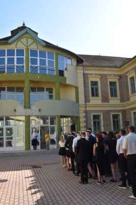 05.jpg