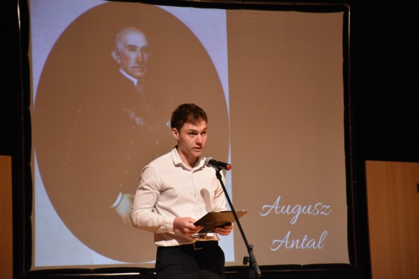 02.jpg