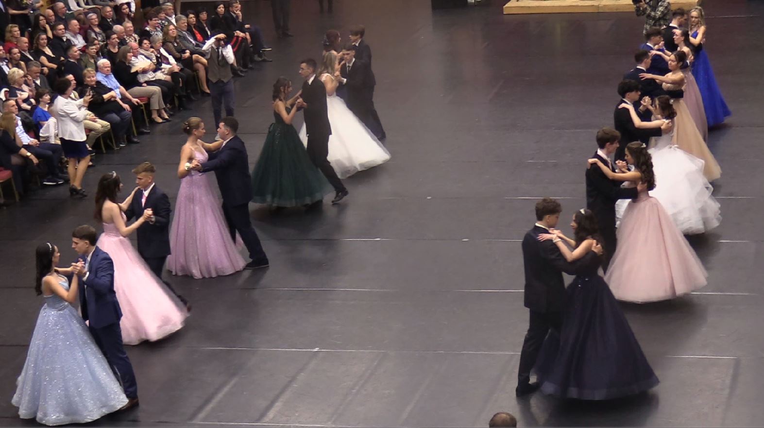 Szalagtűző Ünnepély